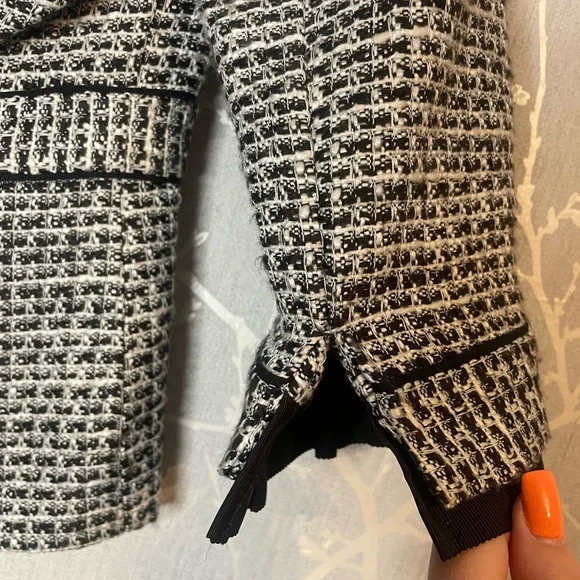 Knit Plaid Studio Blazer - Picture 4 of 8